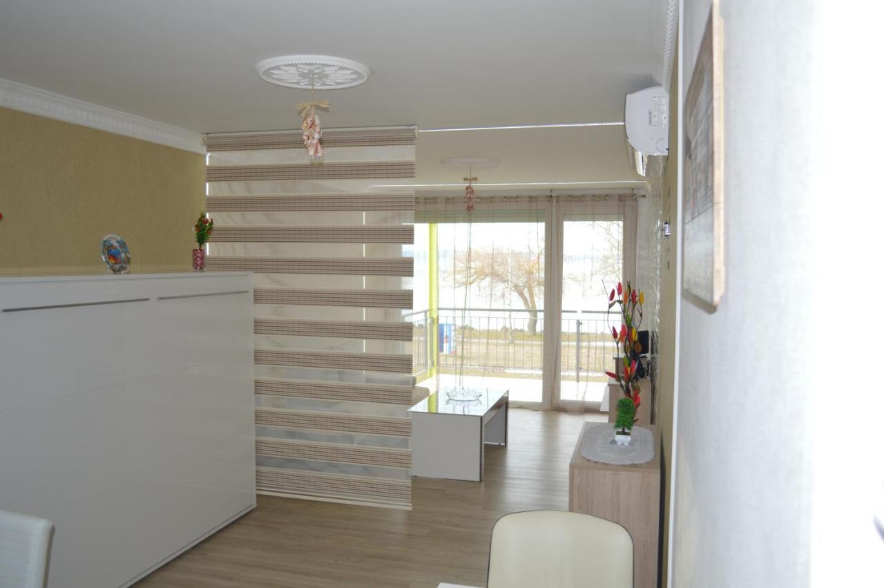 Siofok Ezuestpart Granada 2 Koezvetlen Vizparti Apartman Apartment ภายนอก รูปภาพ