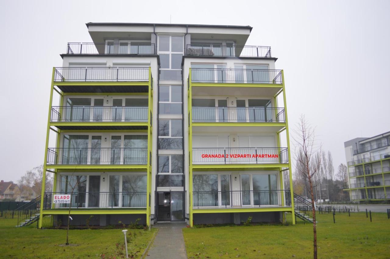 Siofok Ezuestpart Granada 2 Koezvetlen Vizparti Apartman Apartment ภายนอก รูปภาพ