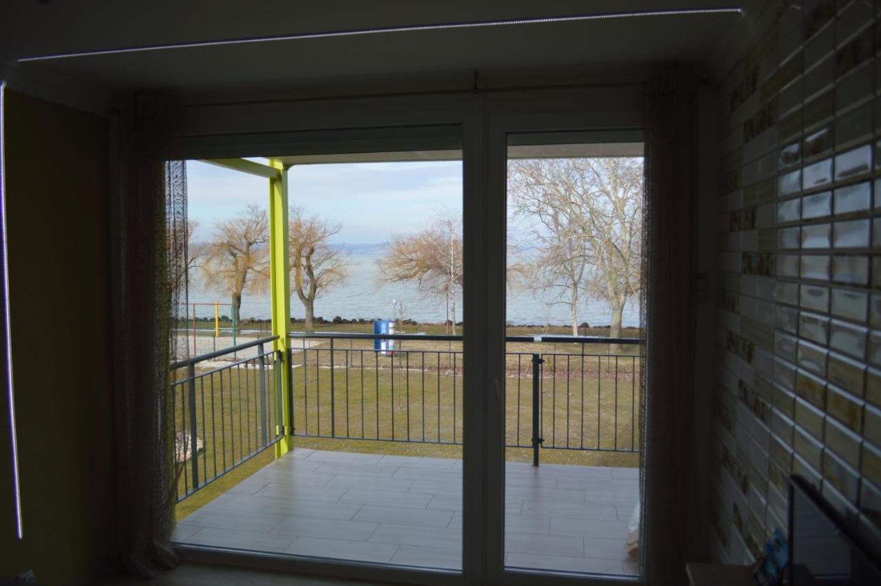 Siofok Ezuestpart Granada 2 Koezvetlen Vizparti Apartman Apartment ภายนอก รูปภาพ